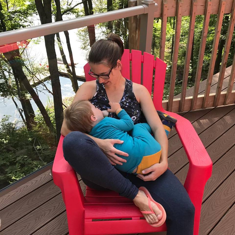 7 Essential Tips for Mothers Breastfeeding During a Heat Wave Momzelle